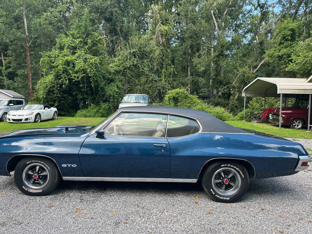 Pontiac-gto-1970-blue-1