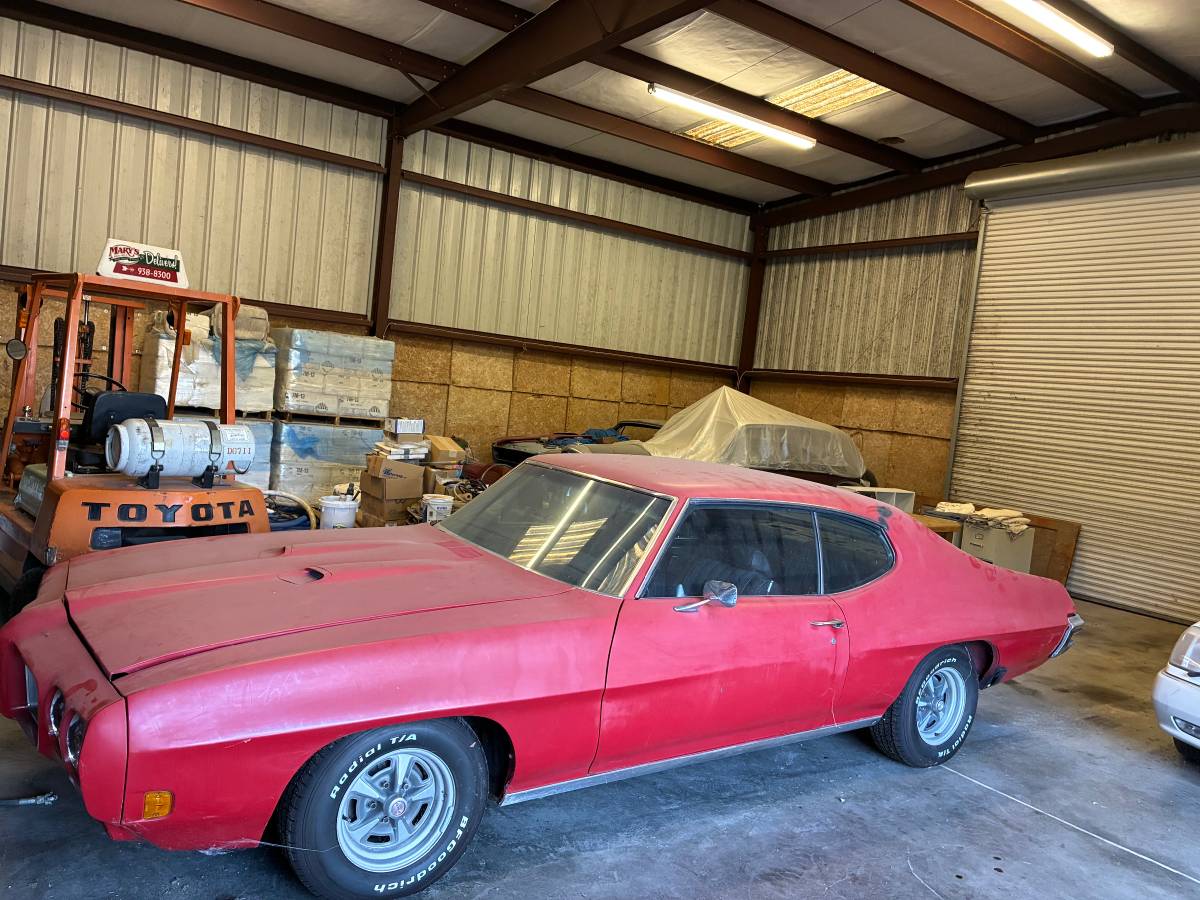 Pontiac-gto-1970-red-1