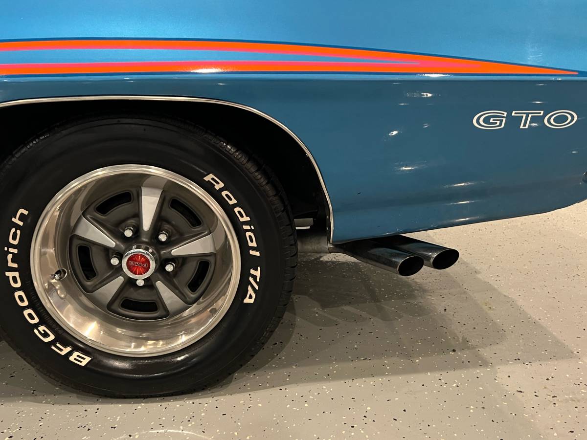 Pontiac-gto-1972-blue-13