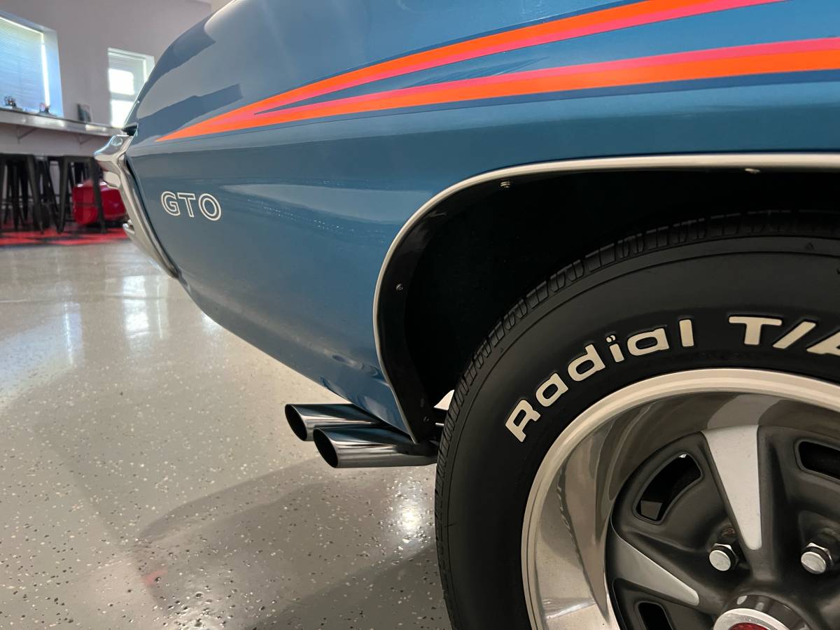 Pontiac-gto-1972-blue-17