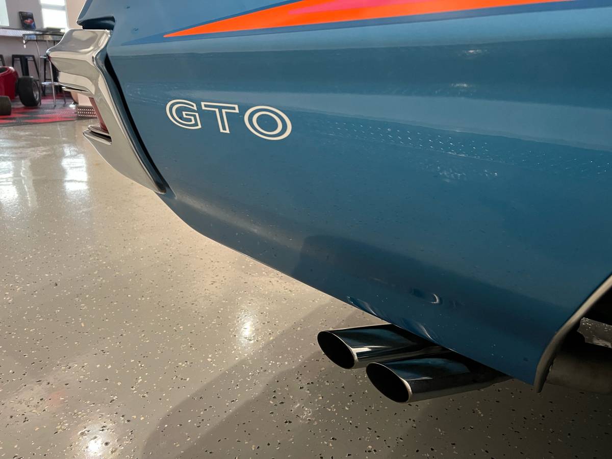 Pontiac-gto-1972-blue-20