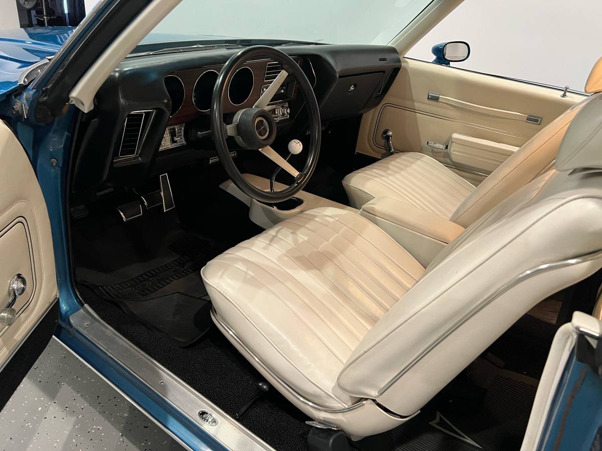 Pontiac-gto-1972-blue-21