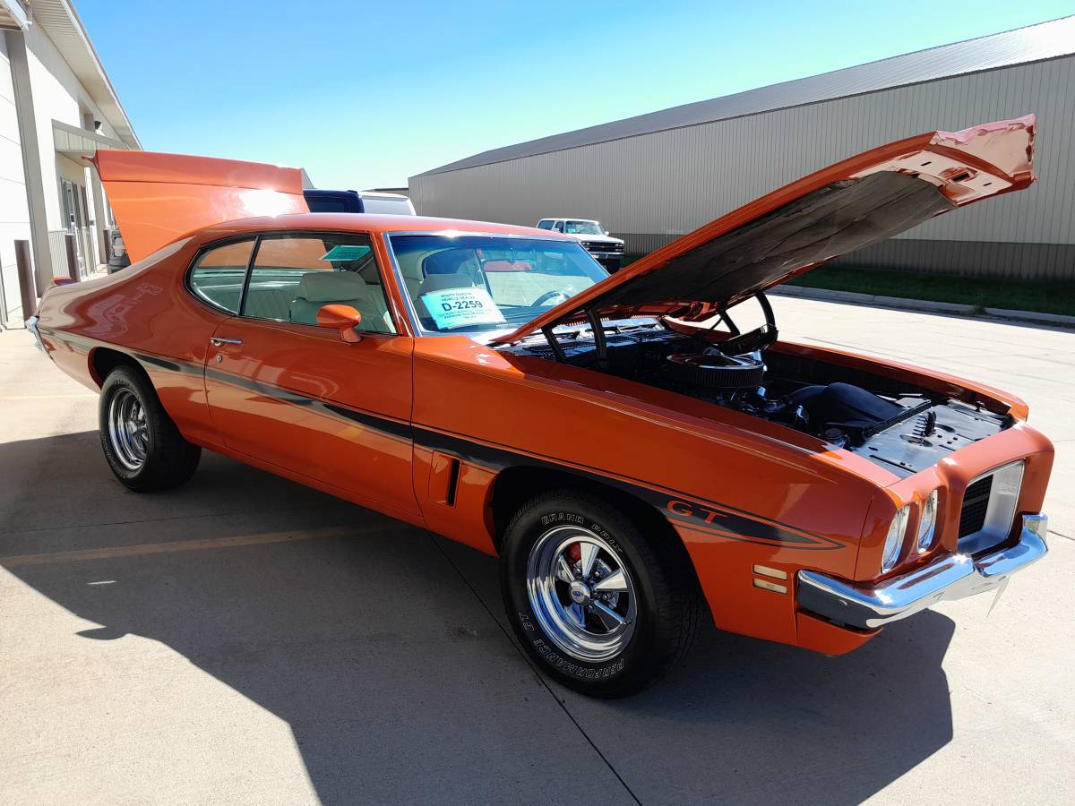 Pontiac-lemans-1972-18