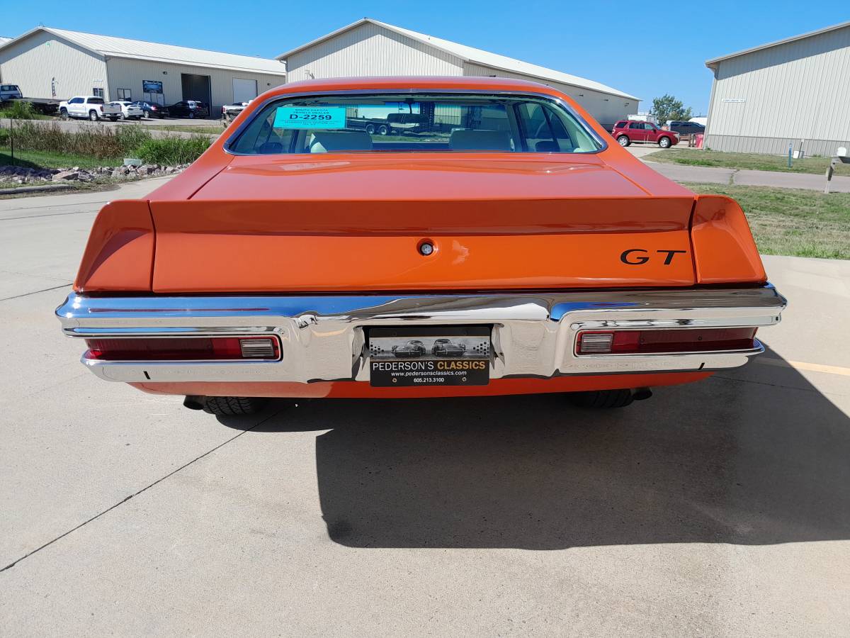 Pontiac-lemans-1972-19