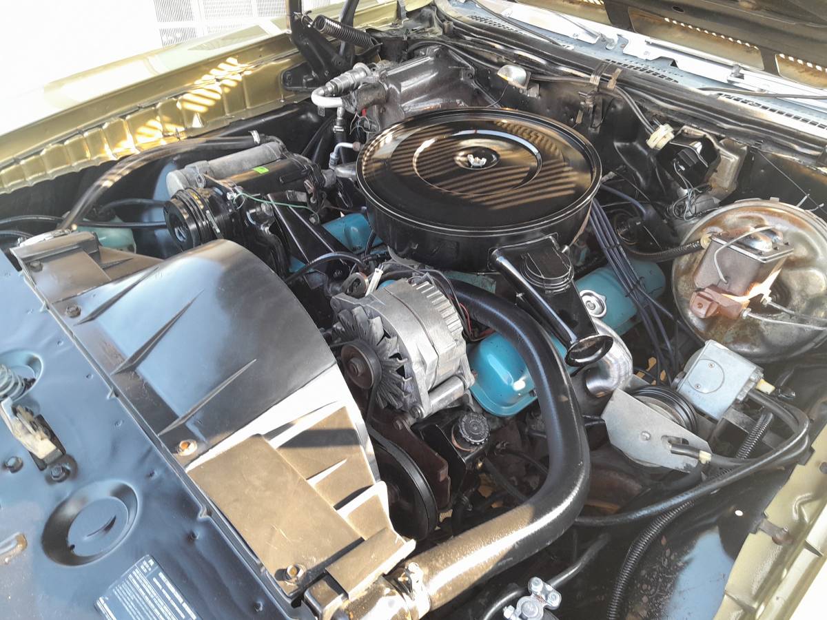 Pontiac-luxury-lemans-1972-18