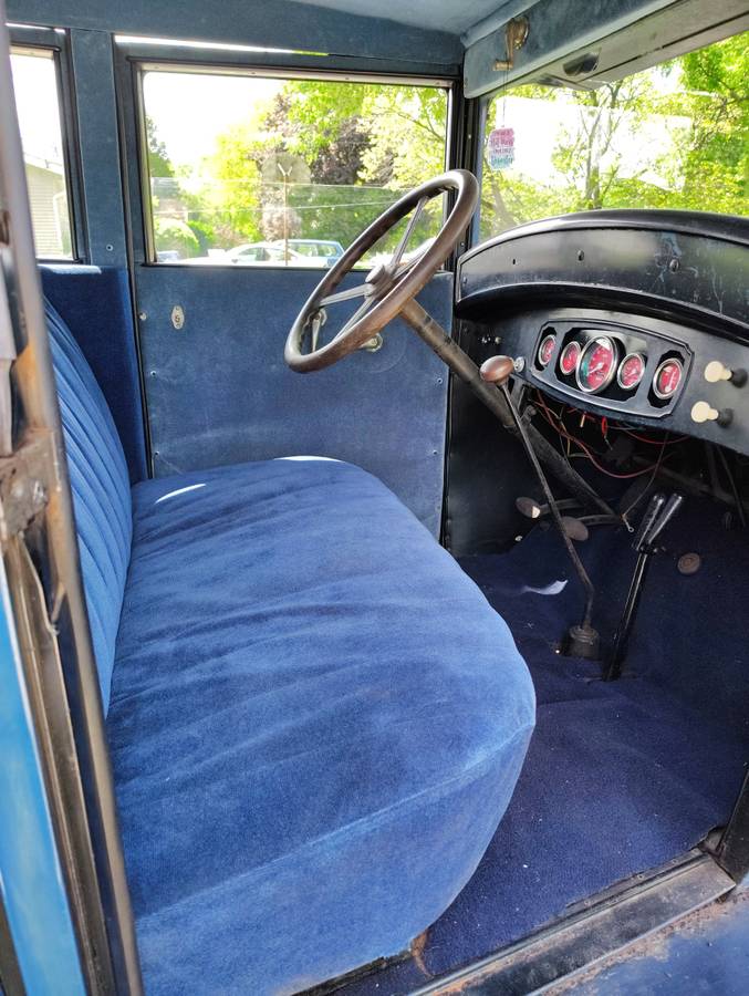 Pontiac-sedan-1928-blue-4
