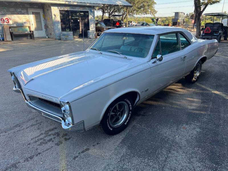 Pontiac-tempest-1967-white-1
