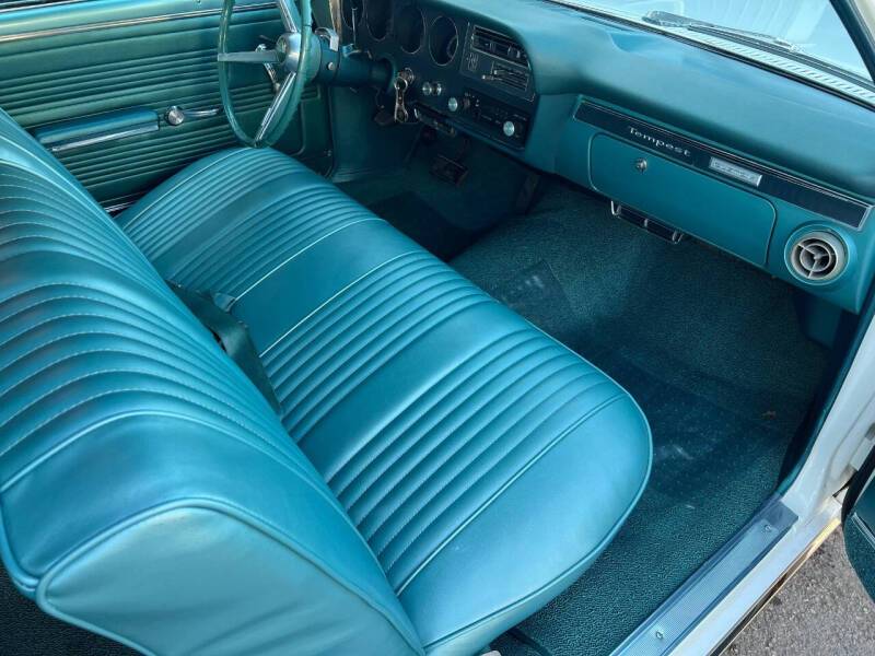 Pontiac-tempest-1967-white-12