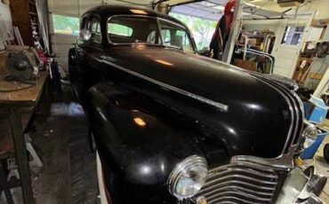 Pontiac-torpedo-1941-black-2