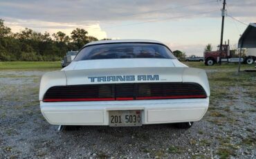 Pontiac-trans-am-1979-white-10