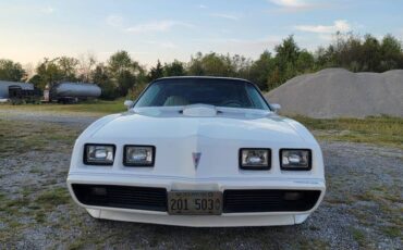 Pontiac-trans-am-1979-white-9