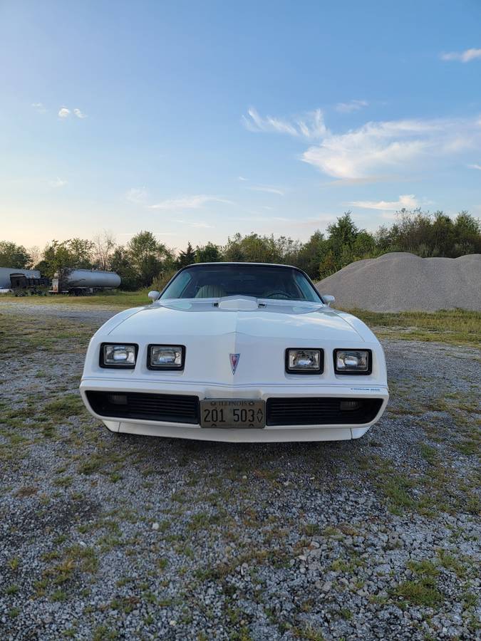 Pontiac-trans-am-1979-white-9