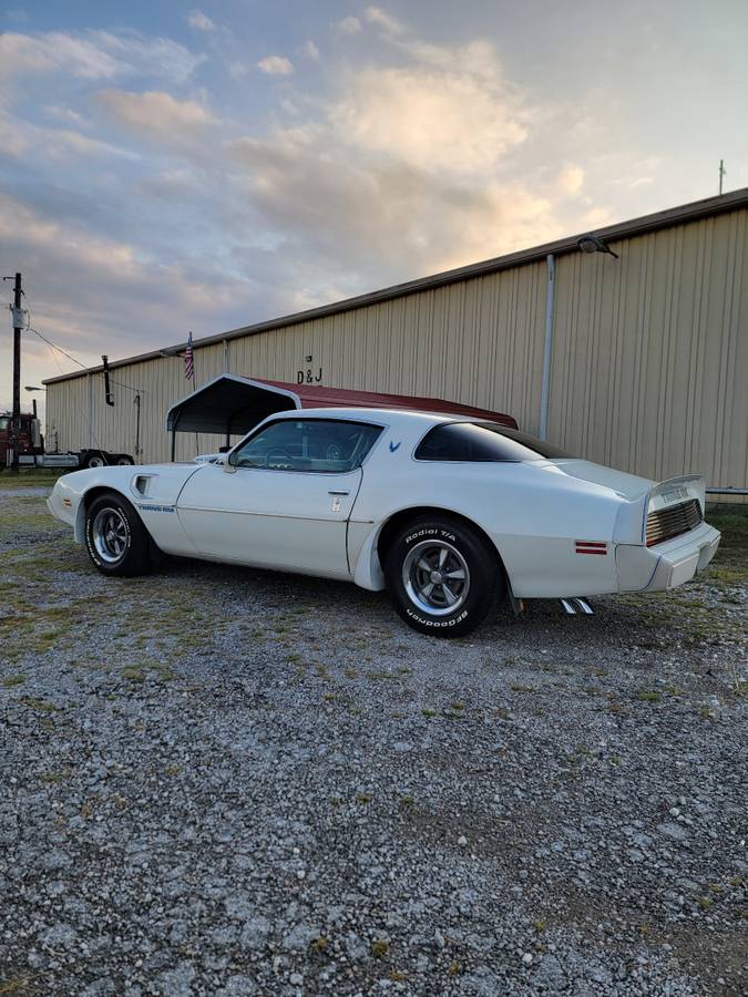Pontiac-trans-am-1979-white