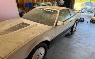 Pontiac-trans-am-1983-white-1