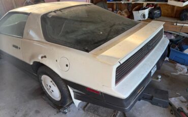 Pontiac-trans-am-1983-white-3