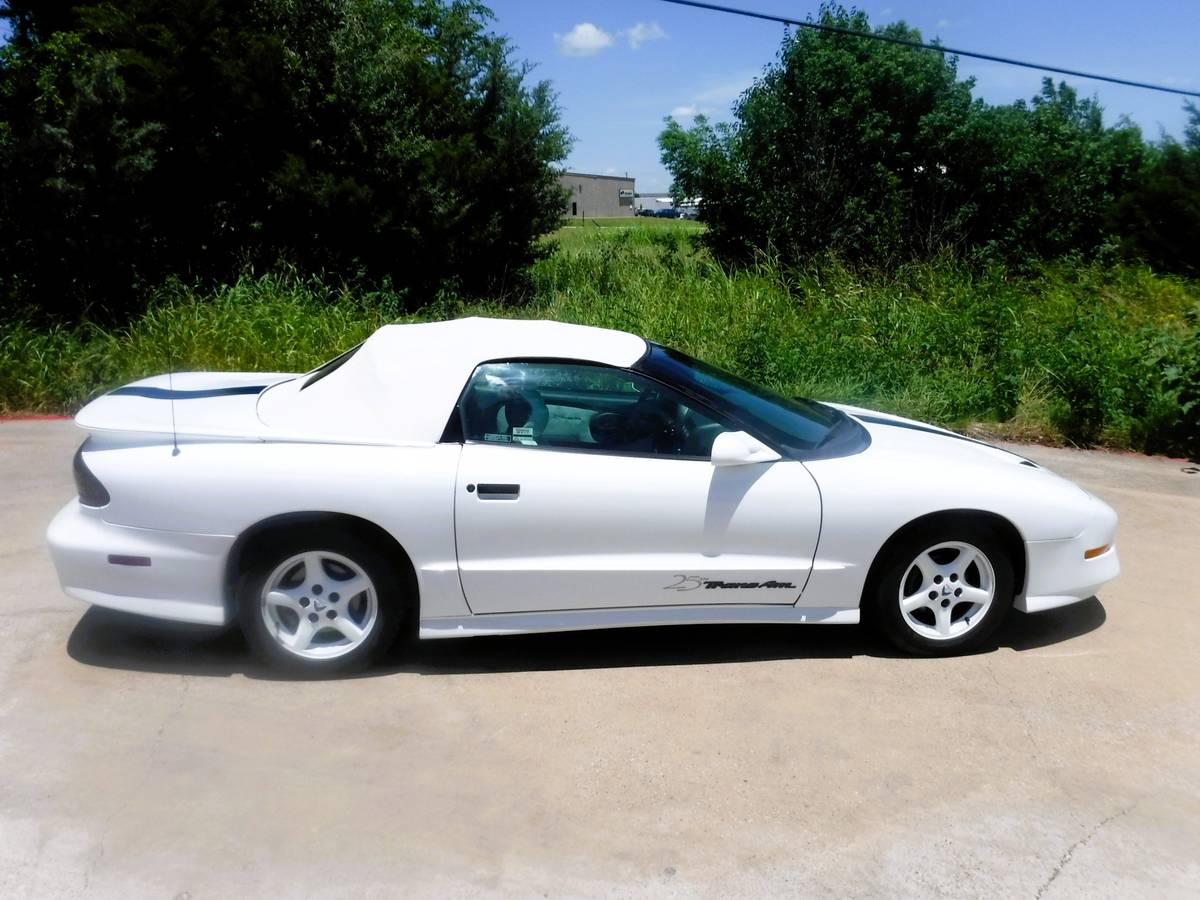 Pontiac-trans-am-covertible-1994-white-1