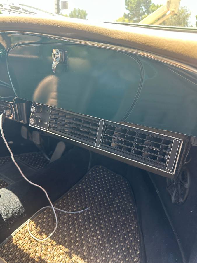 Porsche-356-coupe-replica-1971-18