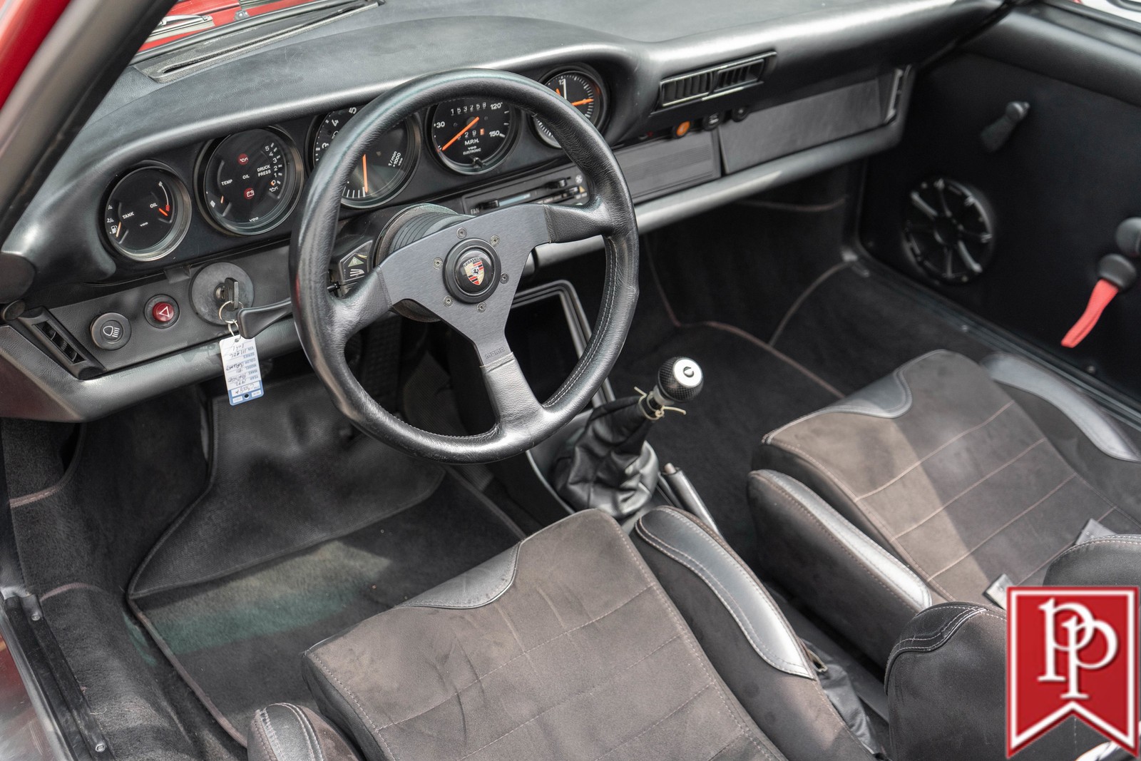 Porsche-911-1972-Coupe-9