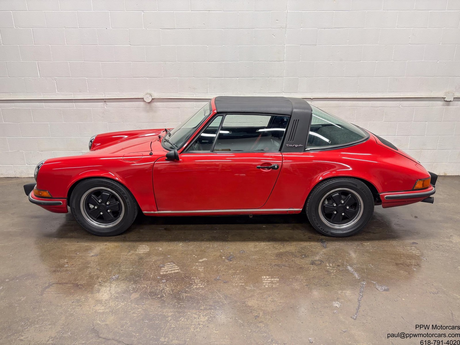 Porsche-911-1973-Targa-9