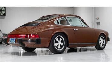 Porsche-911-1974-Coupe-11