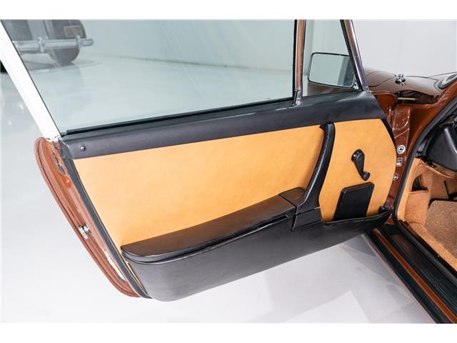 Porsche-911-1974-Coupe-15