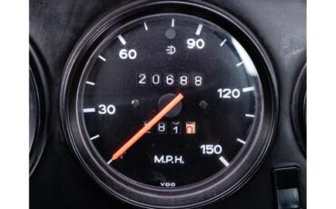 Porsche-911-1974-Coupe-17