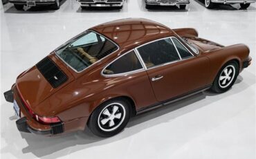 Porsche-911-1974-Coupe-9