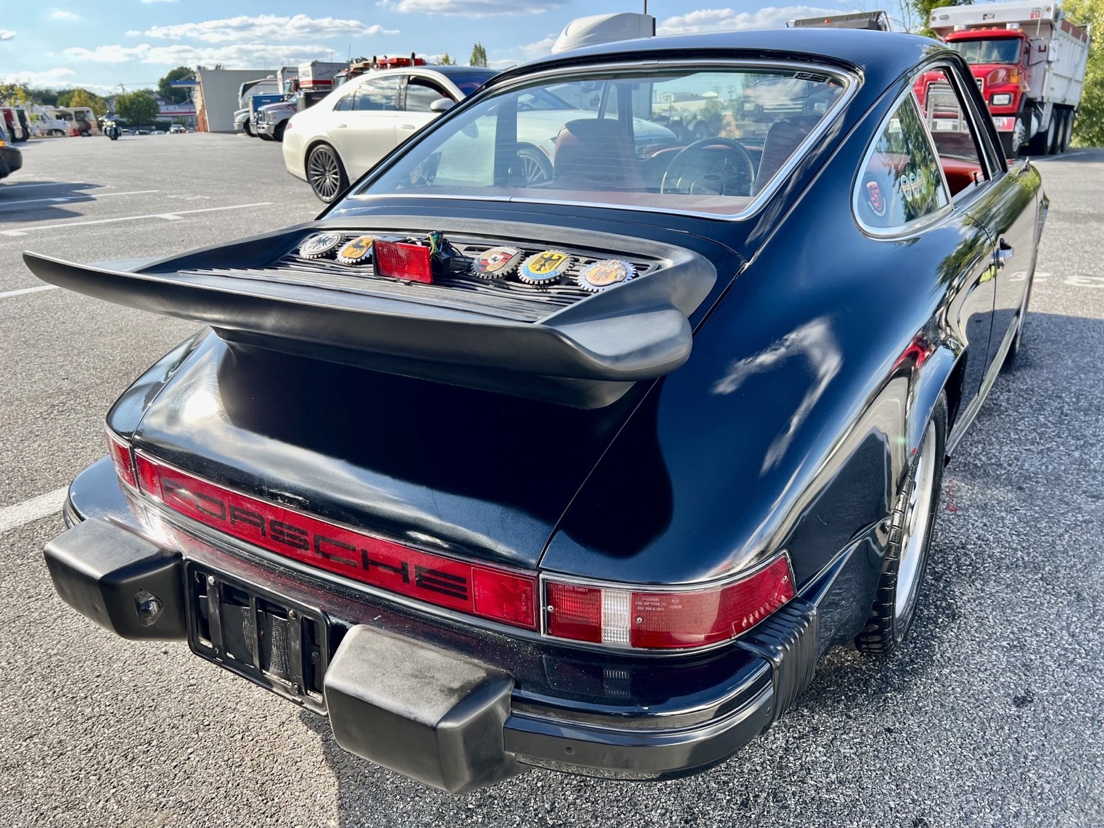 Porsche-911-1976-11
