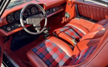 Porsche-911-1976-16