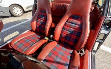 Porsche-911-1976-19