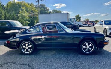 Porsche-911-1976-5
