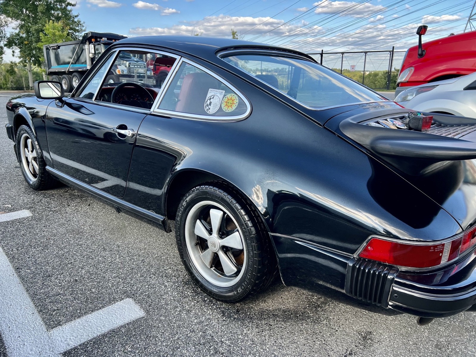 Porsche-911-1976-7