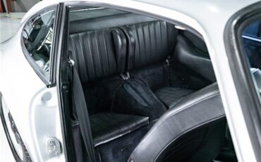 Porsche-911-1976-Coupe-20