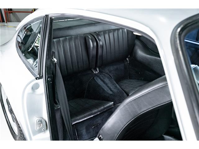 Porsche-911-1976-Coupe-20