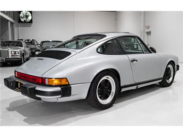 Porsche-911-1976-Coupe-5