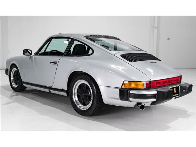 Porsche-911-1976-Coupe-7