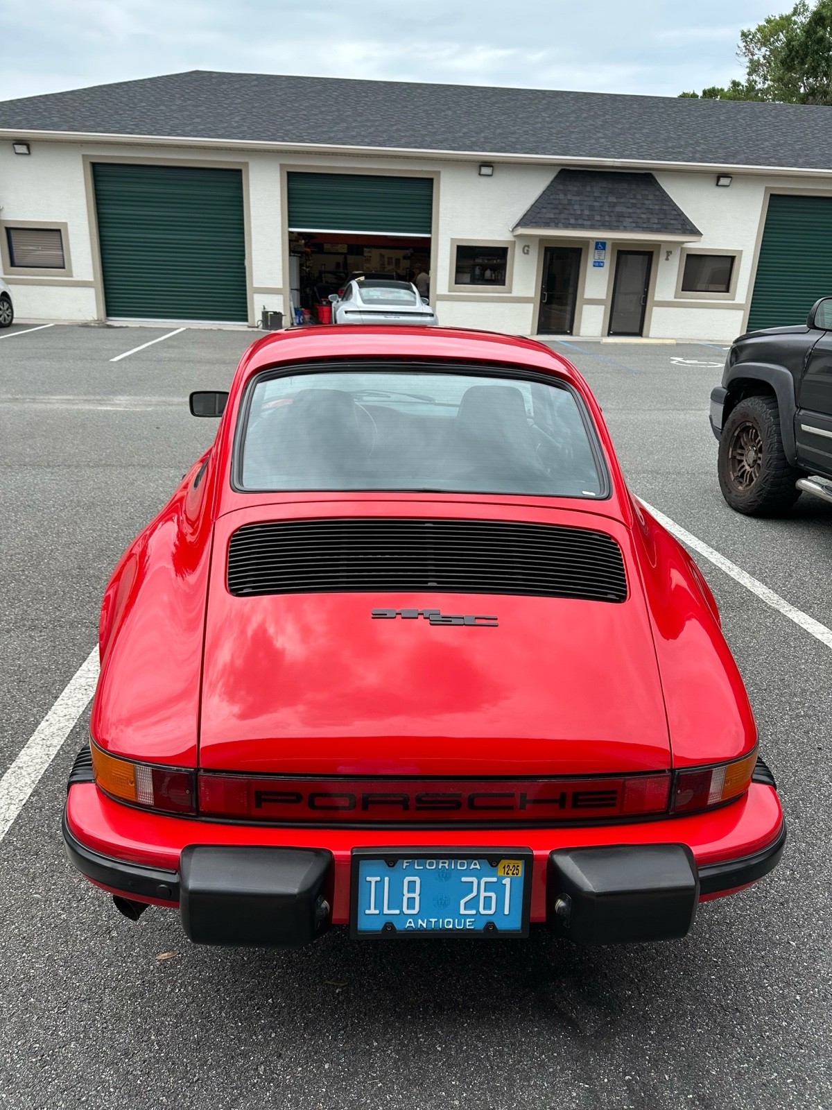 Porsche-911-1982-Coupe-11