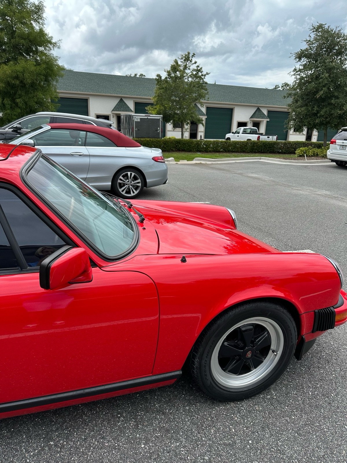 Porsche-911-1982-Coupe-12