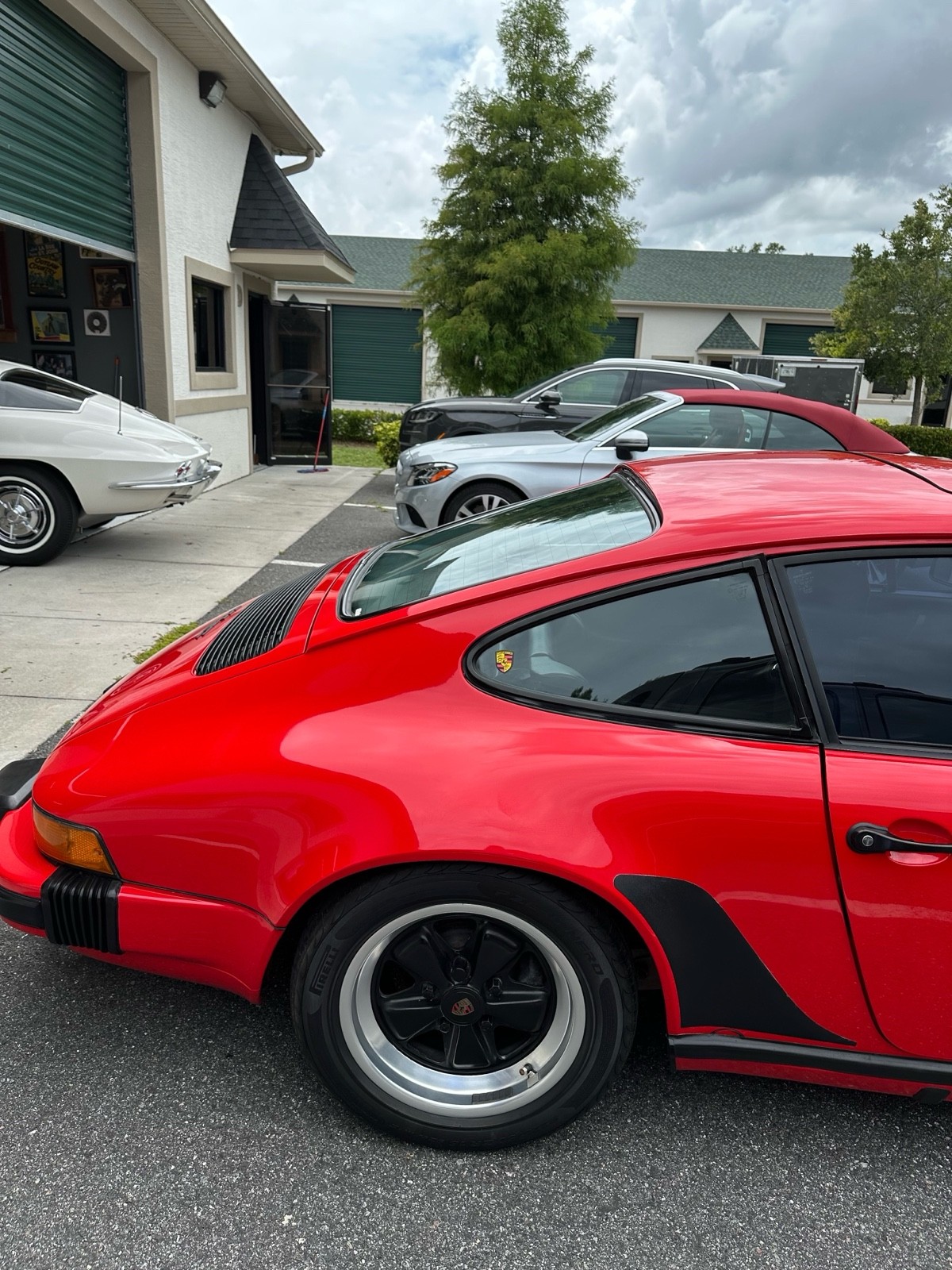 Porsche-911-1982-Coupe-15