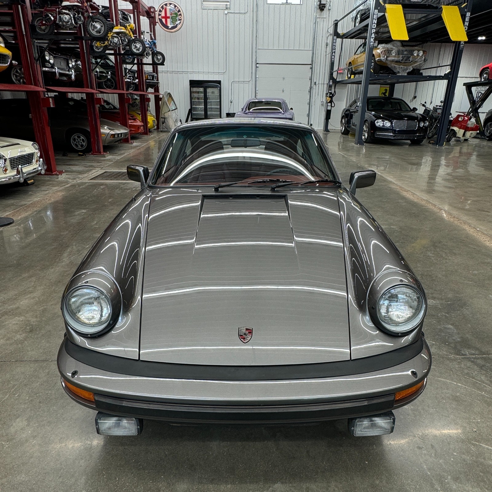 Porsche-911-1982-Coupe-2