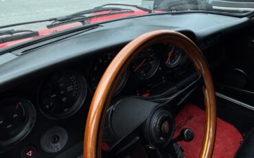 Porsche-911-1982-Coupe-23