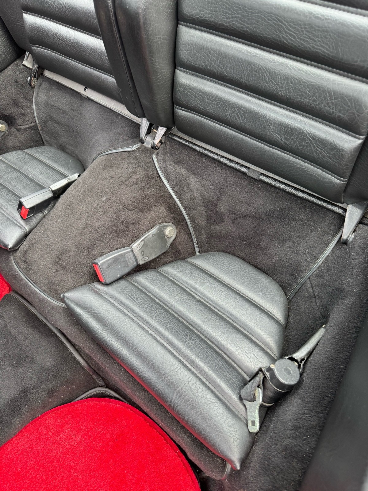 Porsche-911-1982-Coupe-31