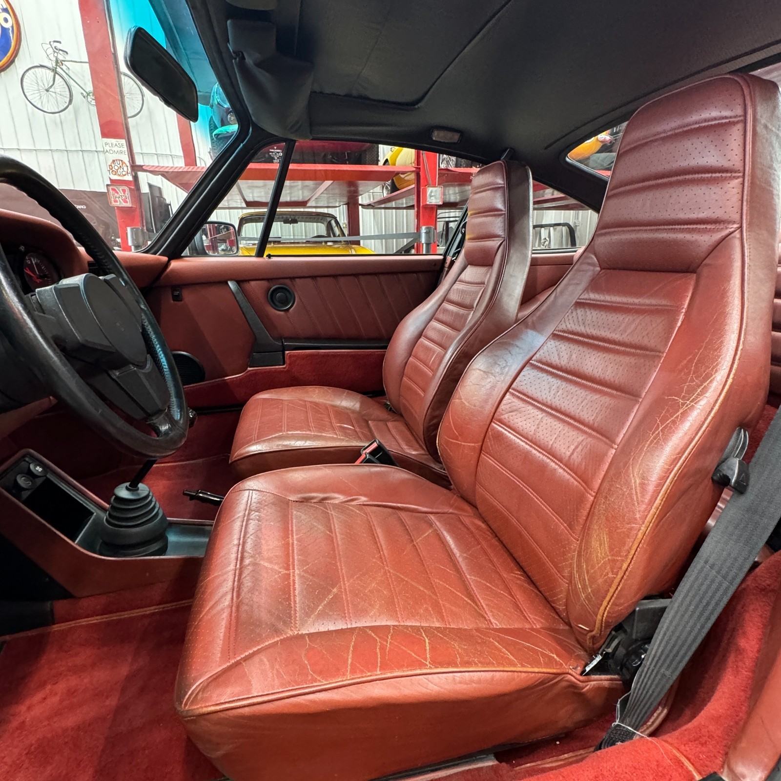 Porsche-911-1982-Coupe-4