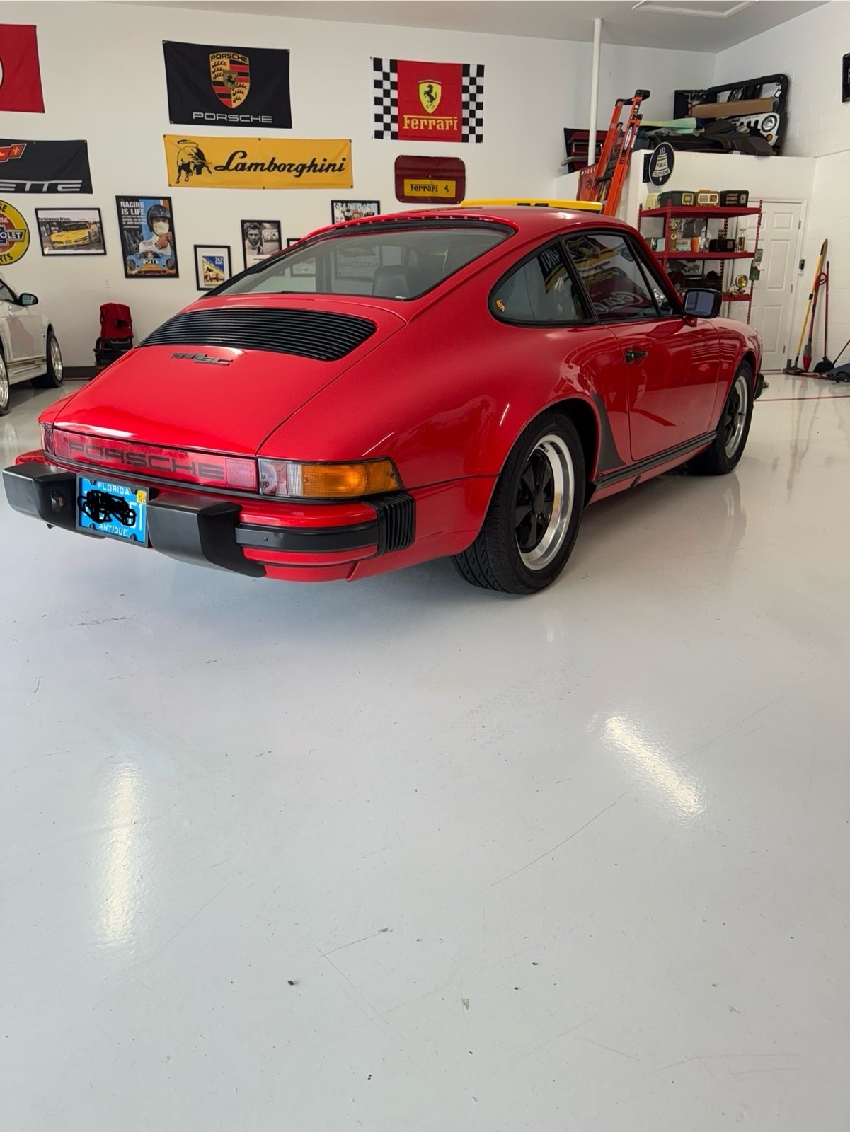 Porsche-911-1982-Coupe-4