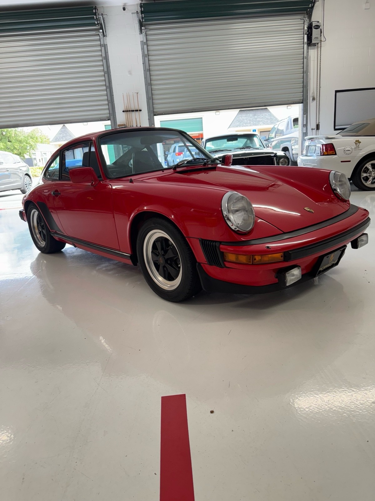 Porsche-911-1982-Coupe-6
