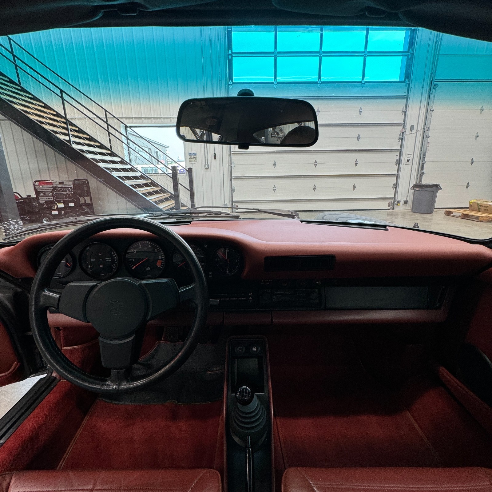 Porsche-911-1982-Coupe-9