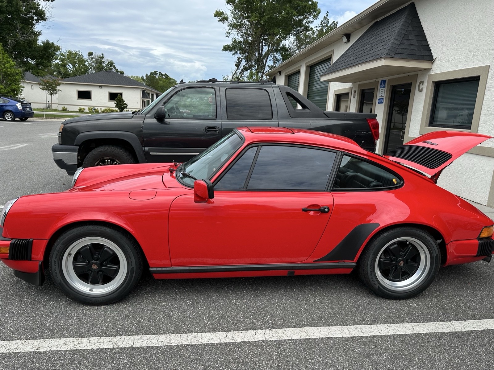 Porsche-911-1982-Coupe-9