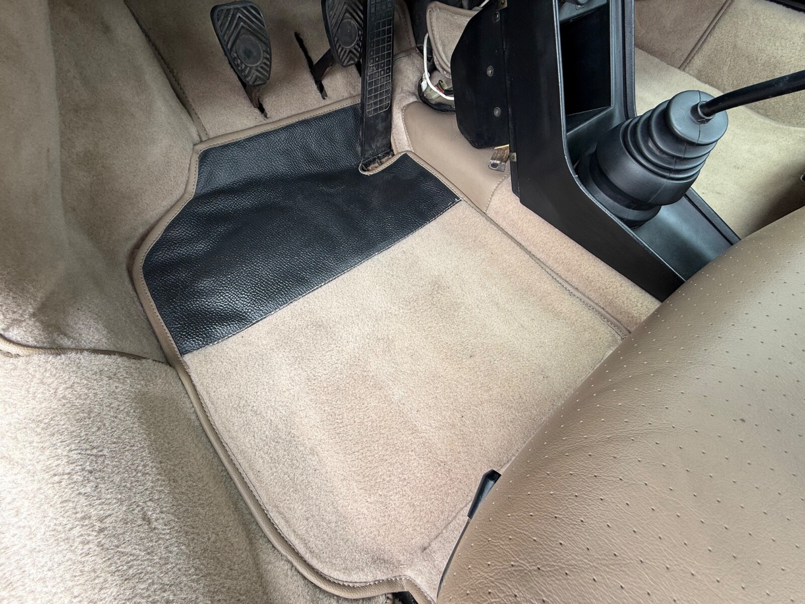 Porsche-911-1984-13