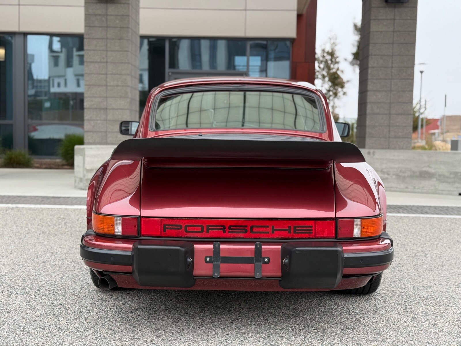 Porsche-911-1984-7