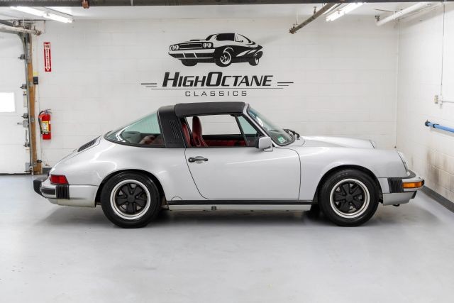 Porsche-911-1987-10